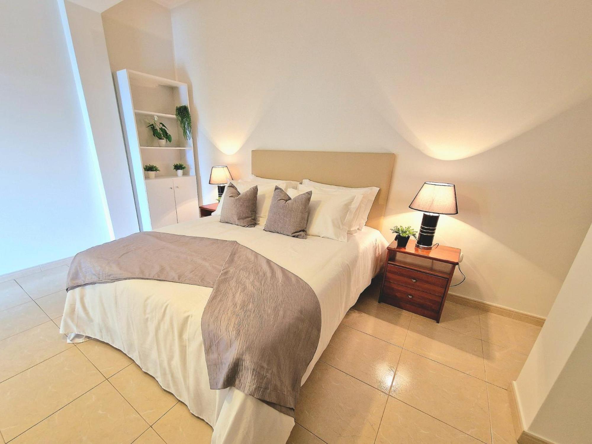 Sunshine Palace Madeira Apartment *